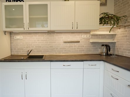 Pronájem bytu, 3+kk, 64 m²