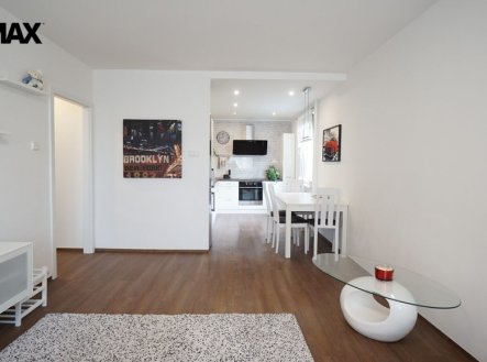 Pronájem bytu, 3+kk, 64 m²