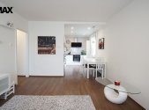 Pronájem bytu, 3+kk, 64 m²