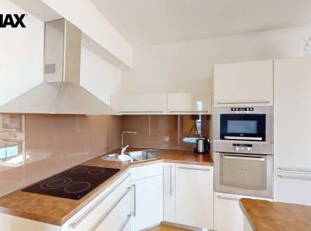Pronájem bytu, 3+kk, 90 m²