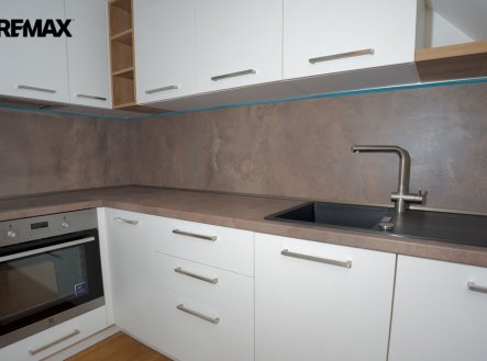 Pronájem bytu, 3+kk, 67 m²