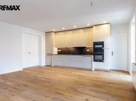 Pronájem bytu, 4+kk, 130 m²