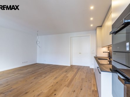 Pronájem bytu, 4+kk, 130 m²