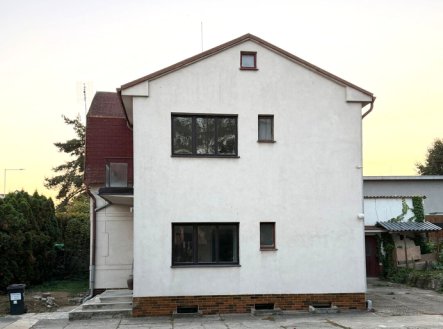 Pronájem domu/vily, 168 m²