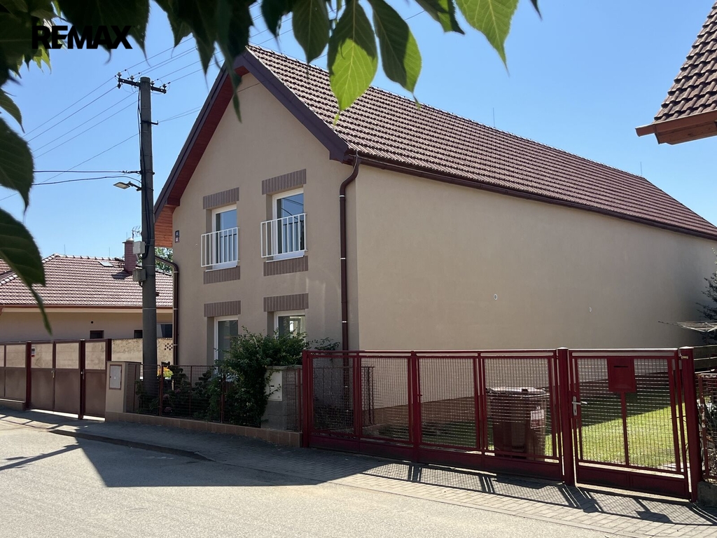 Pohled na RD z ulice
