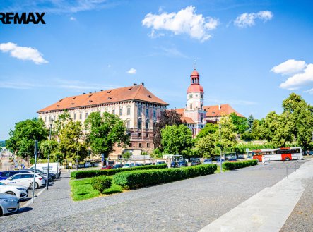 Pronájem kanceláře, 148 m²