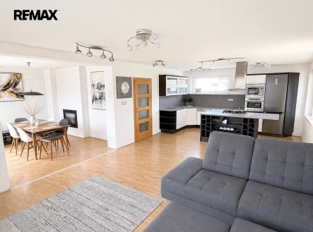 Prodej domu/vily, 285 m²