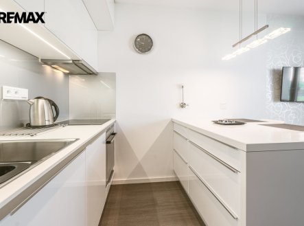 Pronájem bytu, 2+kk, 33 m²