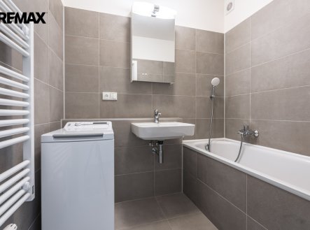 Pronájem bytu, 2+kk, 38 m²