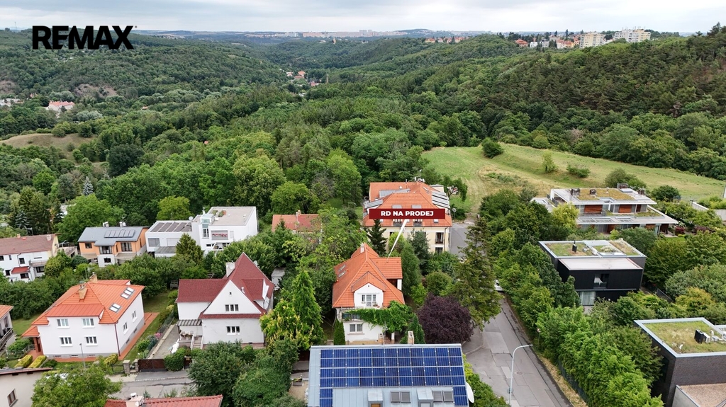 Dům