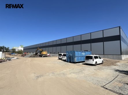 Pronájem skladu, 10 482 m²