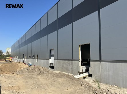 Pronájem skladu, 1 169 m²