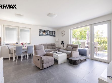 Pronájem domu/vily, 99 m²