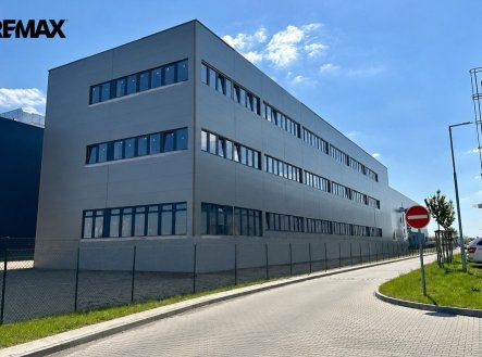 Pronájem skladu, 959 m²