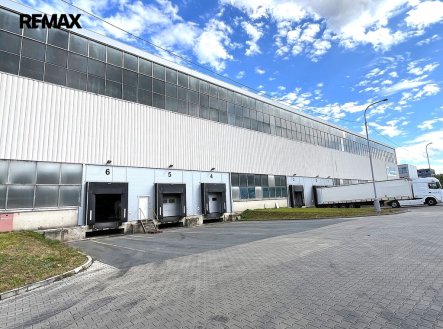 Pronájem skladu, 10 500 m²