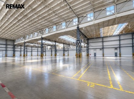 Pronájem skladu, 10 500 m²