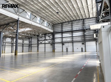 Pronájem skladu, 10 500 m²