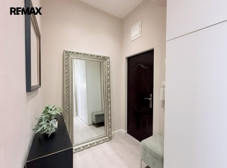 Pronájem bytu, 2+kk, 45 m²