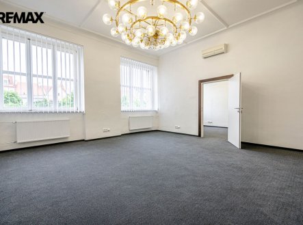 Pronájem kanceláře, 30 m²