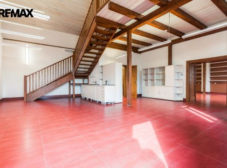 Pronájem obchodní prostory, 191 m²