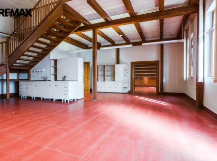 Pronájem obchodní prostory, 191 m²