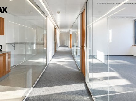 Pronájem kanceláře, 458 m²