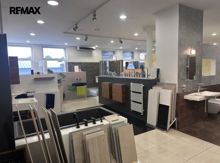 Pronájem obchodní prostory, 407 m²