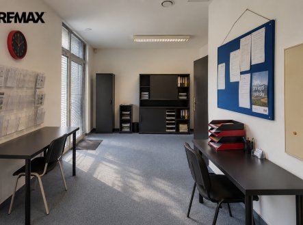 Pronájem kanceláře, 87 m²