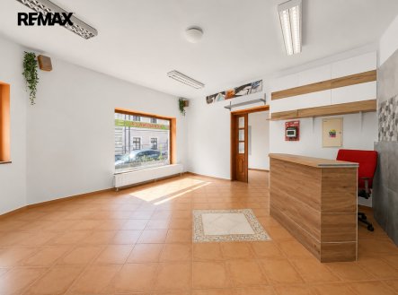 Pronájem obchodní prostory, 130 m²