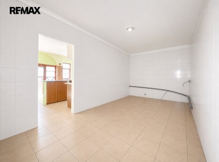 Pronájem obchodní prostory, 126 m²