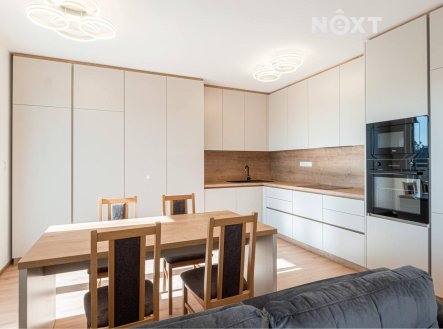 Pronájem bytu, 2+kk, 97 m²