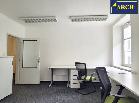 Pronájem kanceláře, 92 m²