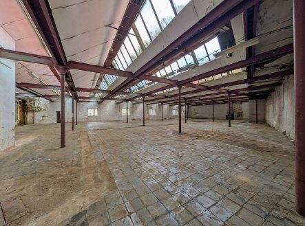 Pronájem skladu, 1 333 m²