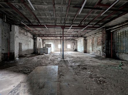 Pronájem skladu, 211 m²