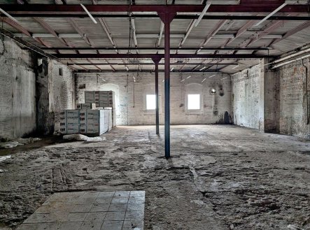 Pronájem skladu, 211 m²