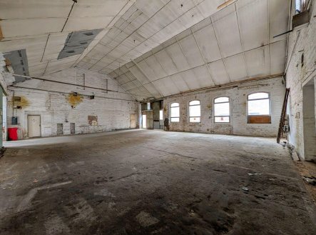 Pronájem skladu, 1 373 m²