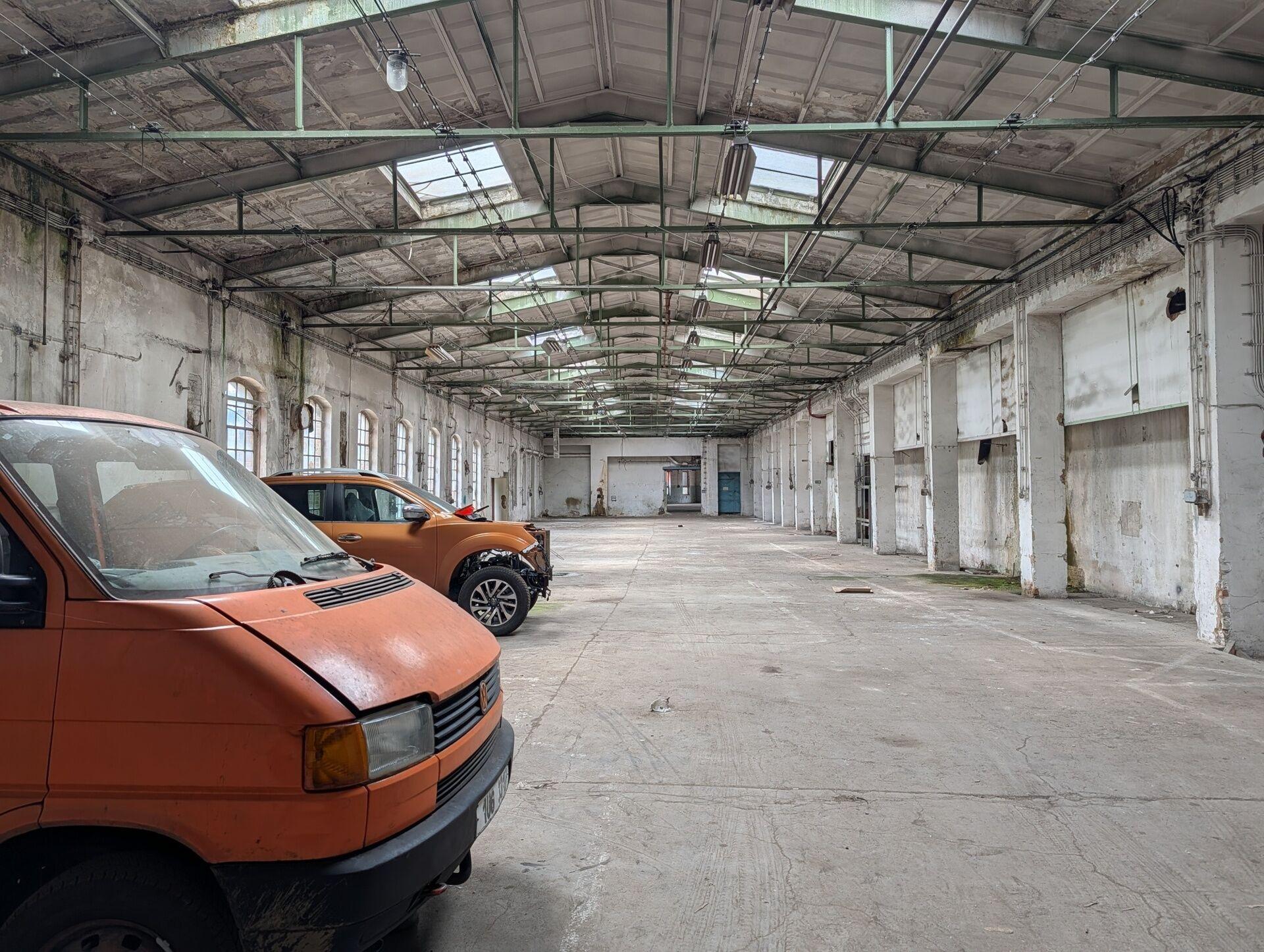 Skladovací prostory (ozn. 2B) o ploše 350 m2 pro nenáročné levné skladování