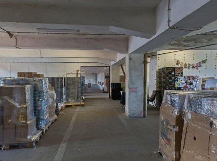 Pronájem skladu, 3 270 m²