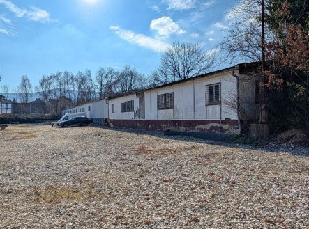 Prodej pozemku pro komerční výstavbu, 3 300 m²