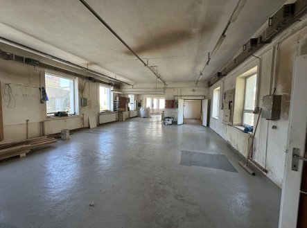 Prodej výrobní prostory, 2 000 m²