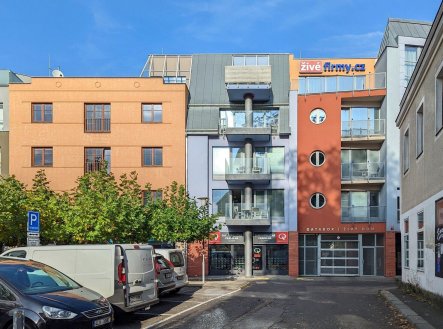 Pronájem kanceláře, 68 m²