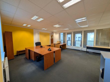Pronájem kanceláře, 68 m²