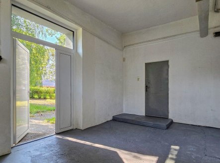 Pronájem skladu, 280 m² obrázek