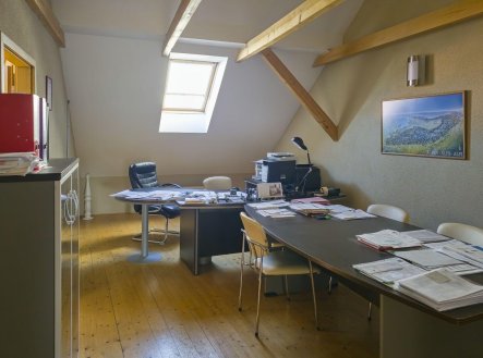 Pronájem skladu, 1 100 m²
