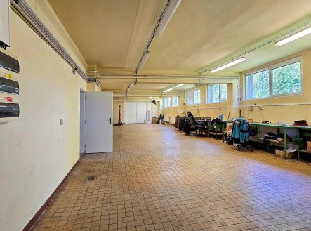 Pronájem skladu, 442 m²