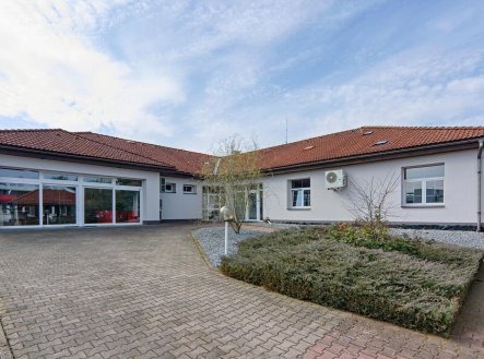 Pronájem kanceláře, 197 m²