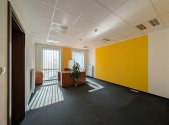 Pronájem kanceláře, 68 m²