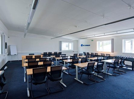 Pronájem obchodní prostory, 603 m²