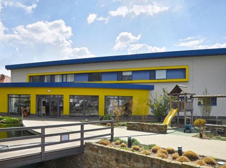 Pronájem obchodní prostory, 603 m²