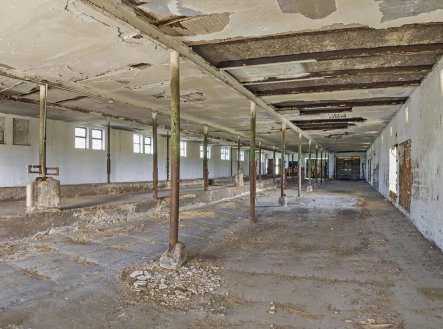 Pronájem skladu, 750 m²
